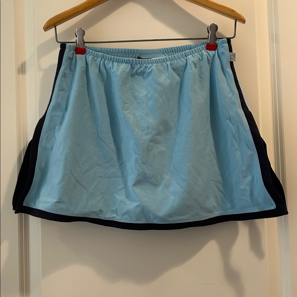 Nike Skort Golf Tennis Pickleball sky blue w/navy trim elastic waist size M 8-10